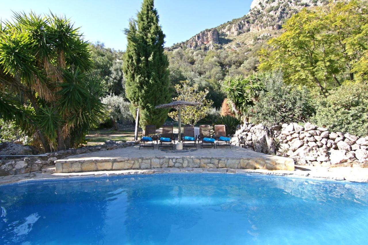 Casas Rurales Los Algarrobales El Gastor Luaran gambar
